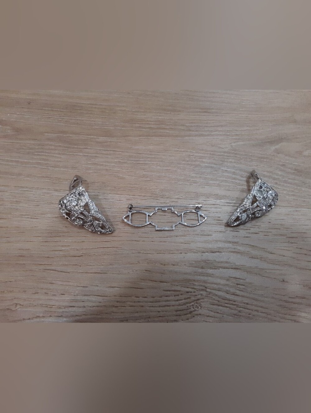 Vintage Rhinestone Brooch - Picture 6 of 9